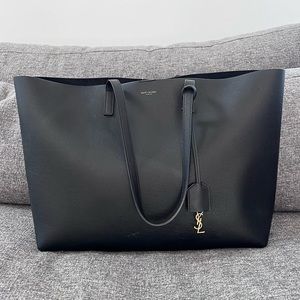 Shopping Saint Laurent Leather Purse + Detachable Interior Zipped Tote
